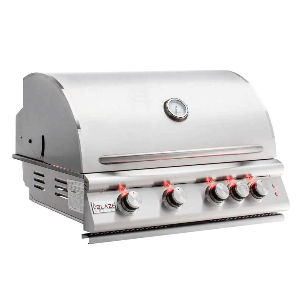 Blaze Premium LTE Marine Grade 32-Inch Built-In Grill BLZ-4LTE2MG with the hood closed